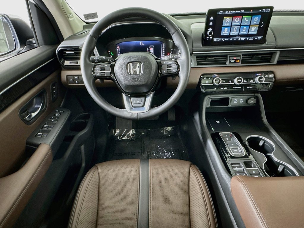 Used 2024 Honda Pilot Elite image 23