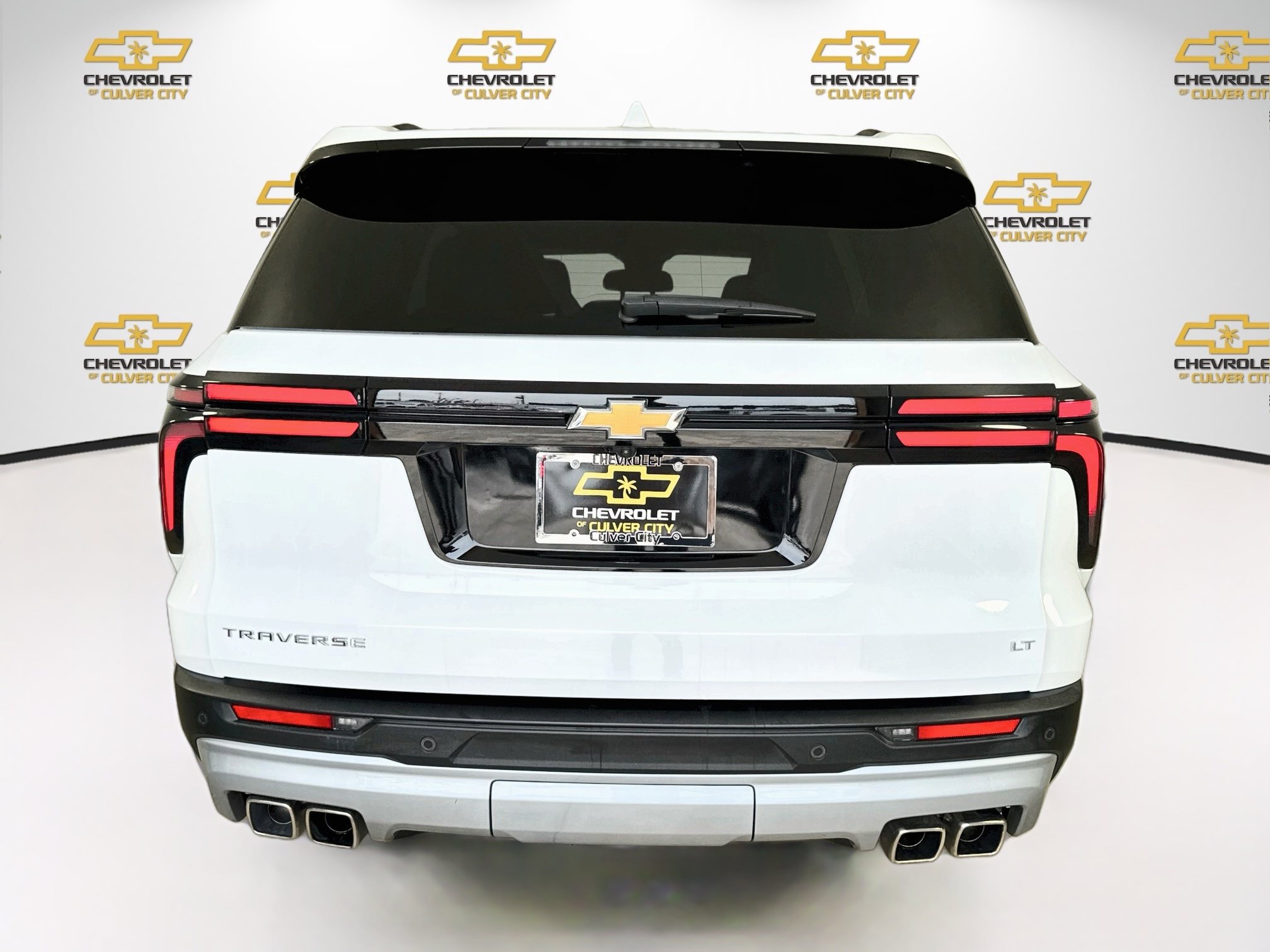 Used 2024 Chevrolet Traverse LT FWD image 7