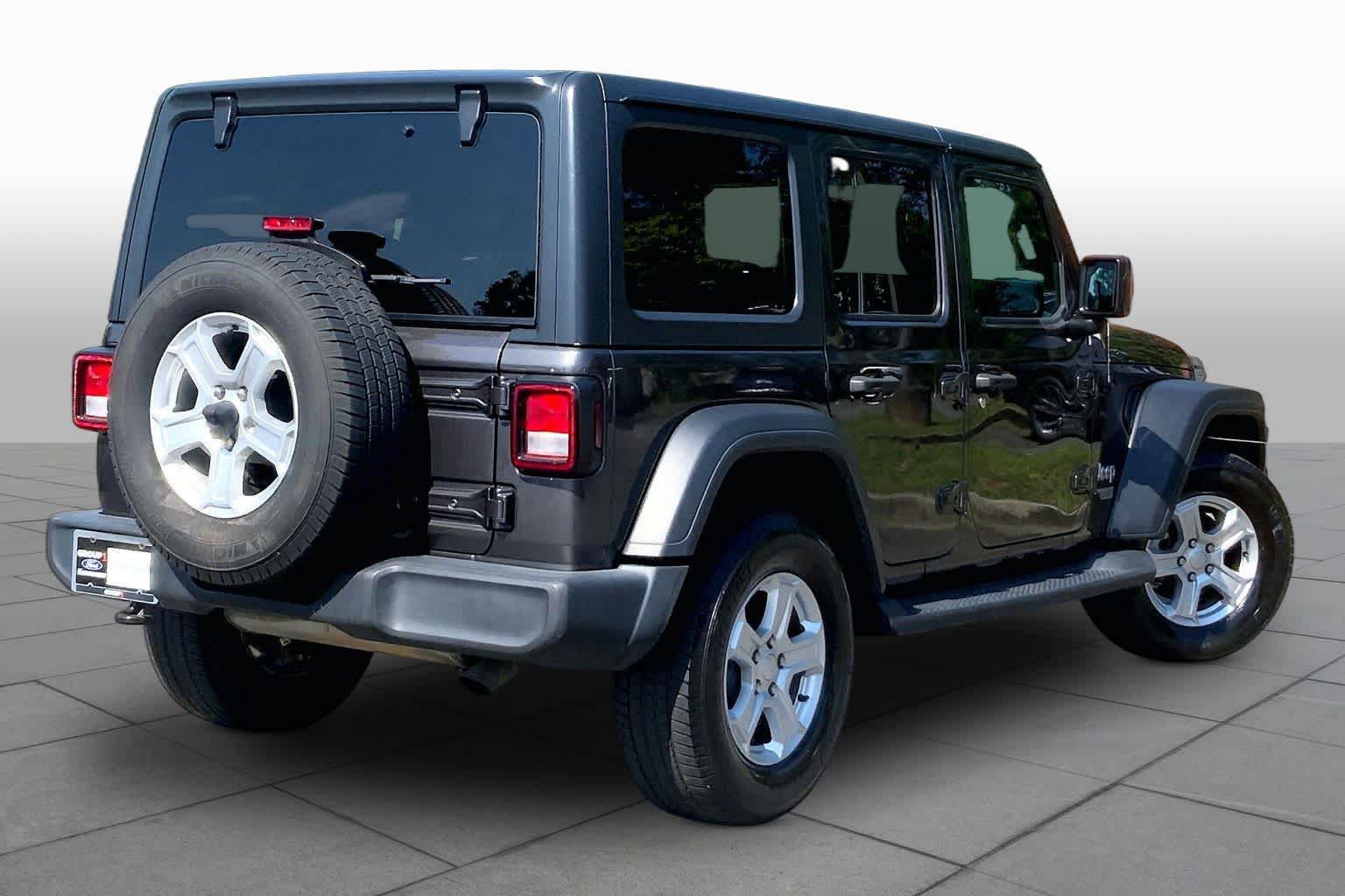 Used 2018 Jeep Wrangler Unlimited Sport S AWD/4WD image 13