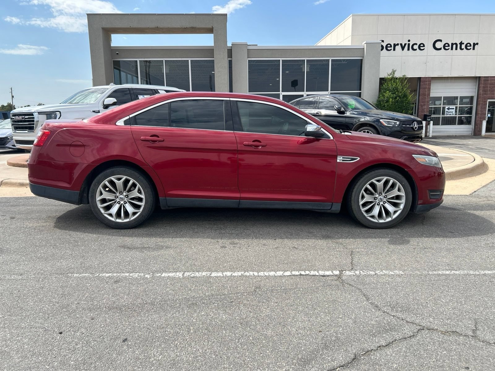 Used 2014 Ford Taurus Limited FWD image 4