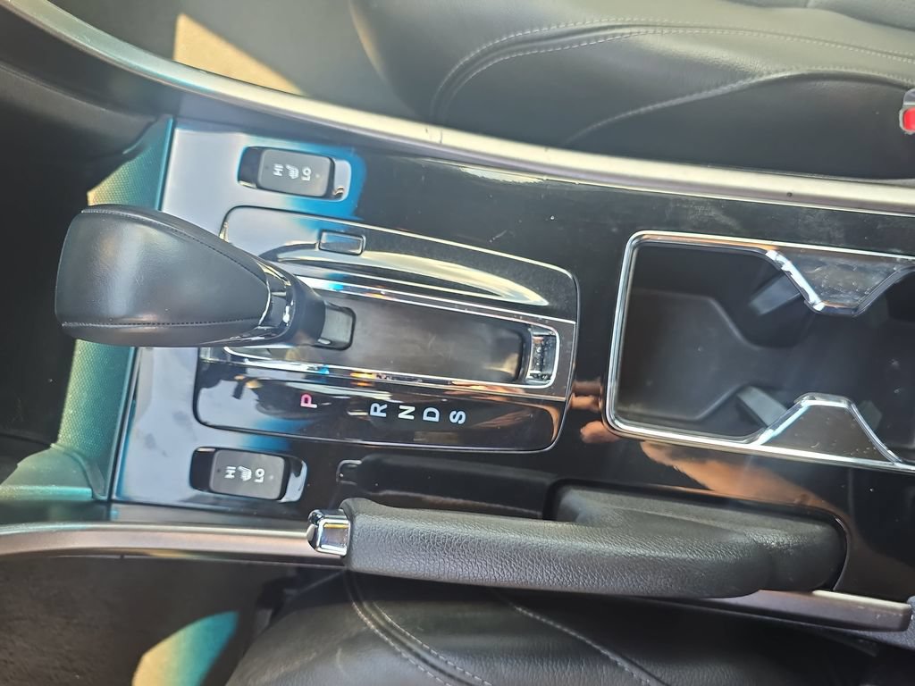 Used 2017 Honda Accord EX-L image 25