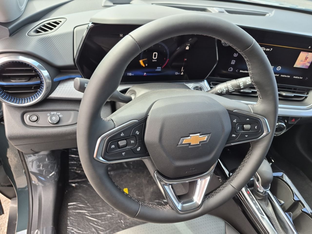 New 2026 Chevrolet Trax LT w/ Driver Confidence Package FWD image 11