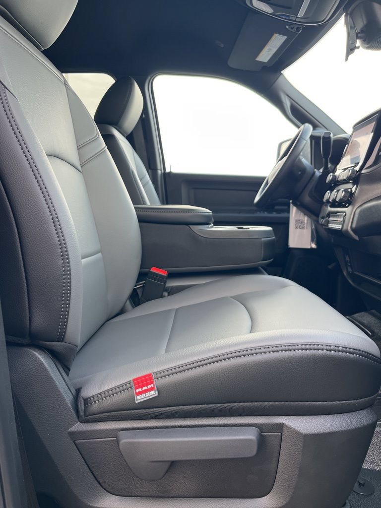 New 2026 RAM 5500 Tradesman AWD/4WD image 12