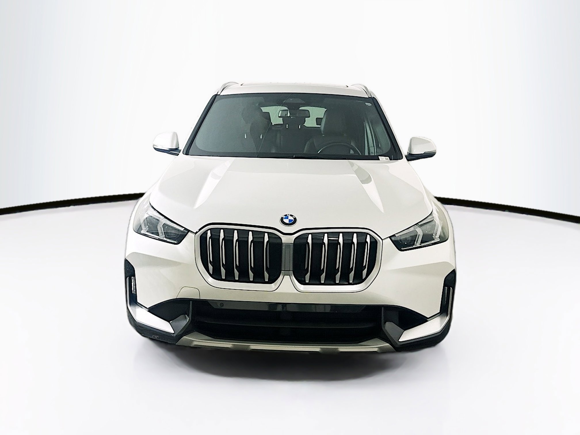 Used 2025 BMW X1 xDrive28i image 2