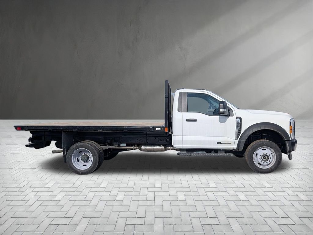 New 2025 Ford F550 4x4 Regular Cab Super Duty image 9