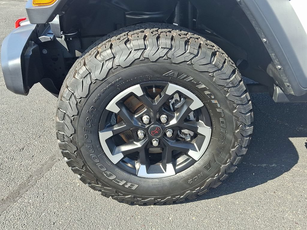 Used 2025 Jeep Wrangler Unlimited Rubicon AWD/4WD image 8