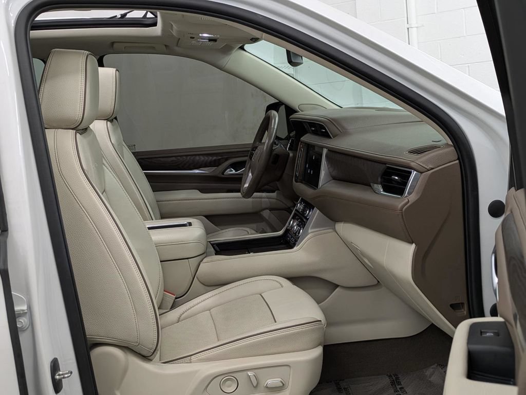 Used 2022 GMC Yukon XL Denali AWD/4WD image 33