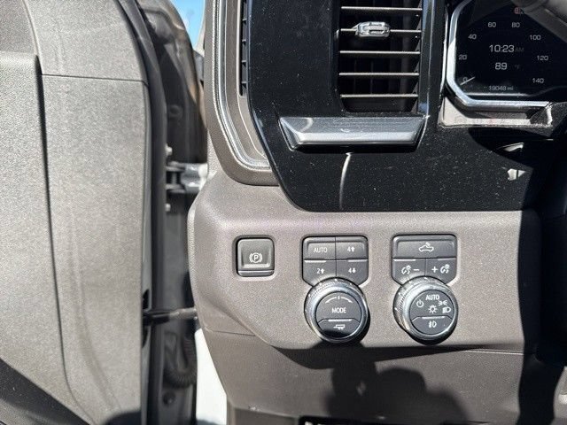 Used 2024 GMC Sierra 1500 Elevation w/ Preferred Package AWD/4WD image 16