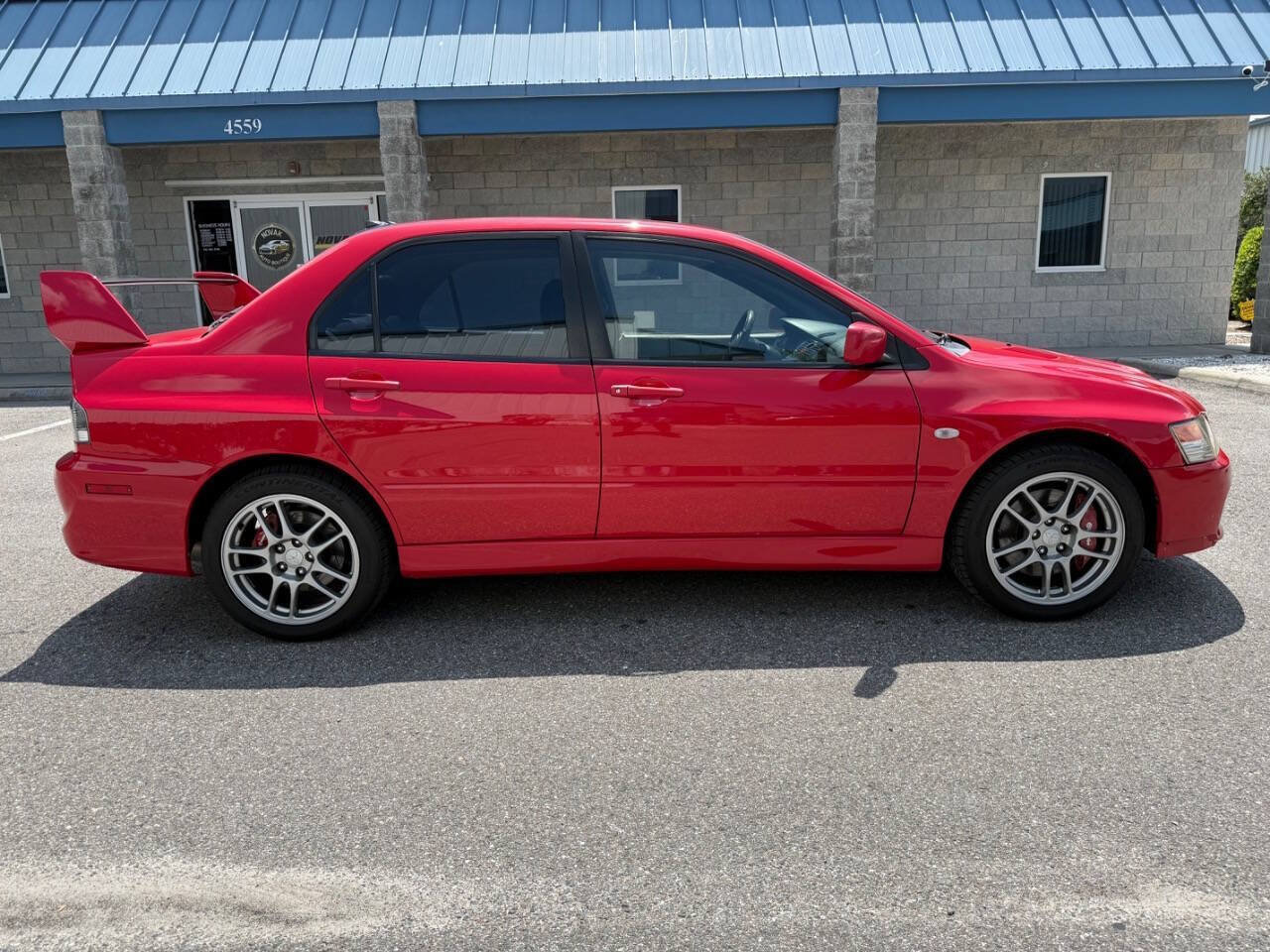 Used 2006 Mitsubishi Lancer Evolution AWD/4WD image 12