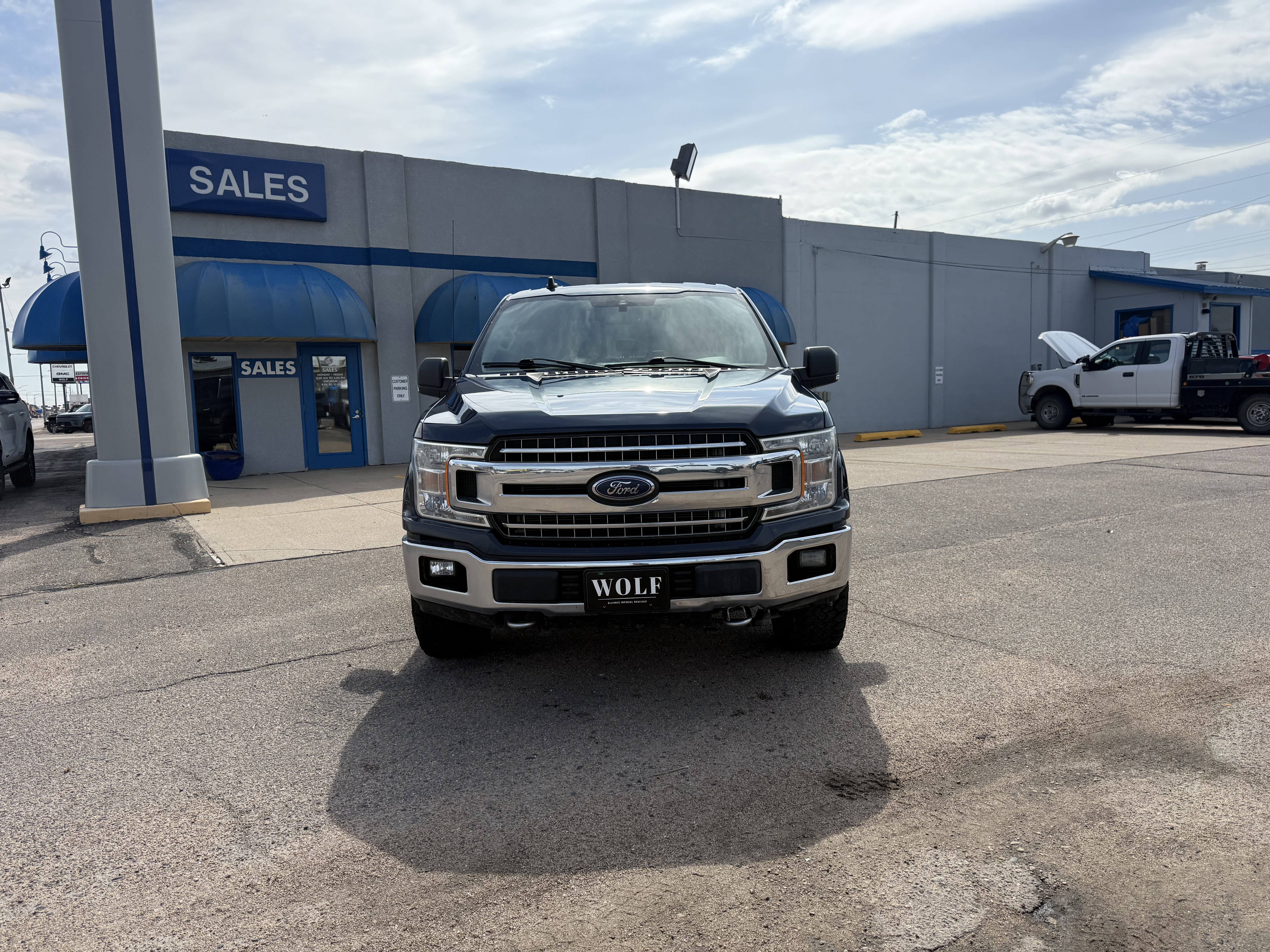 Used 2020 Ford F150 XLT w/ Equipment Group 302A Luxury AWD/4WD image 2