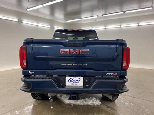 Used 2022 GMC Sierra 2500 AT4 w/ Gooseneck/5TH Wheel Package AWD/4WD image 11