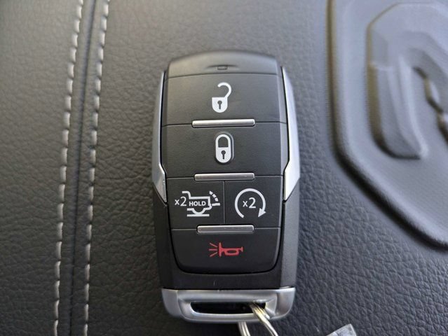 New 2026 RAM 3500 Laramie AWD/4WD image 30
