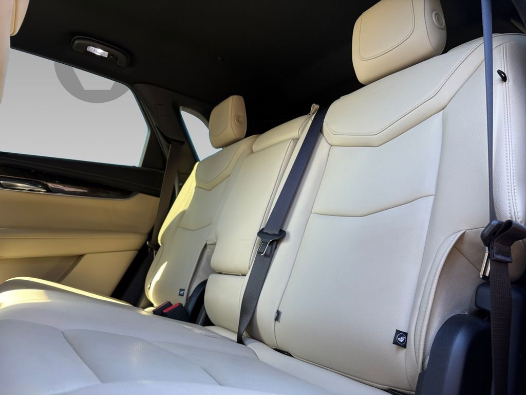 Used 2019 Cadillac XT5 FWD image 5