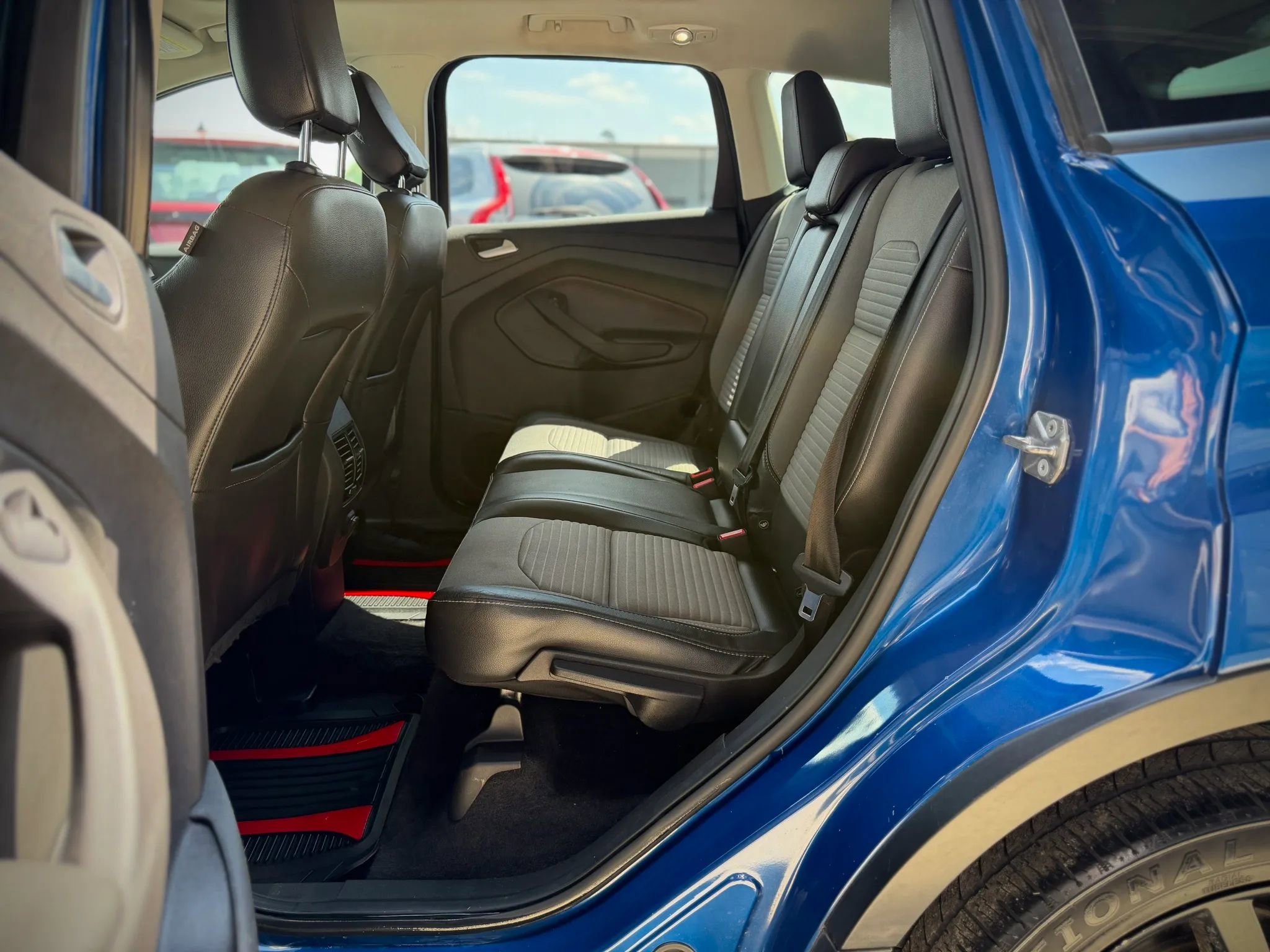 Used 2018 Ford Escape SE w/ SE Sport Appearance Package AWD/4WD image 15