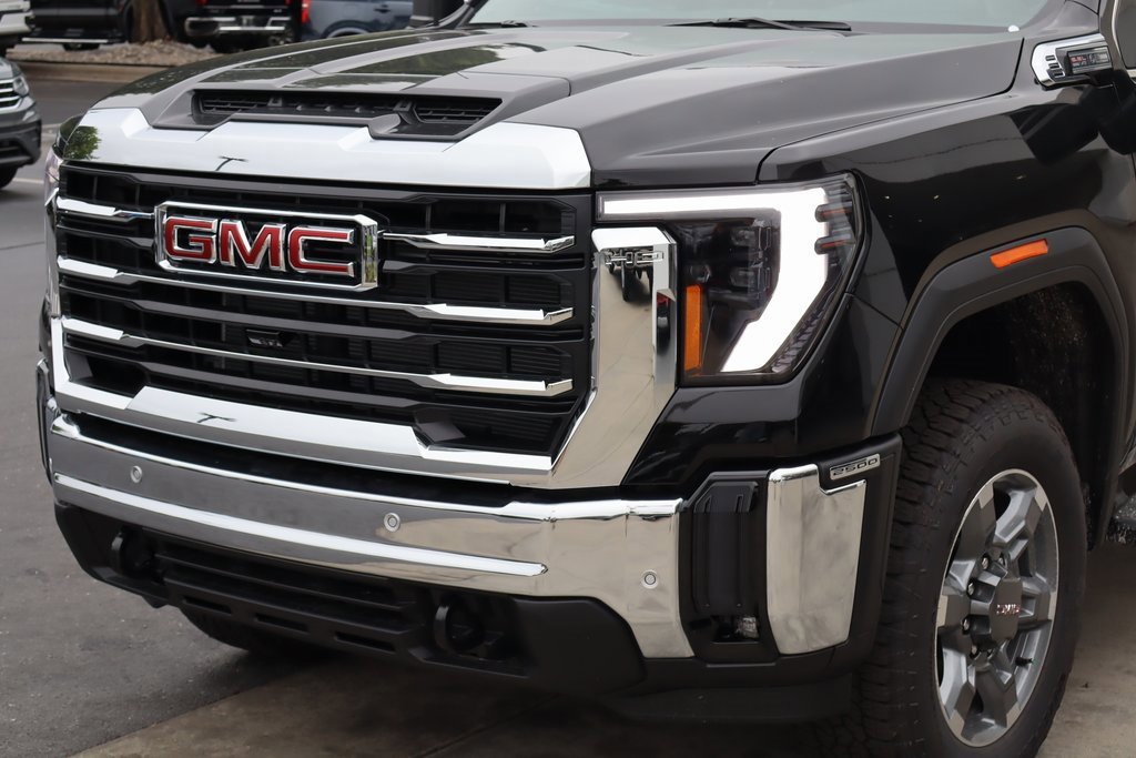 New 2025 GMC Sierra 2500 SLE w/ SLE Value Package; image 4