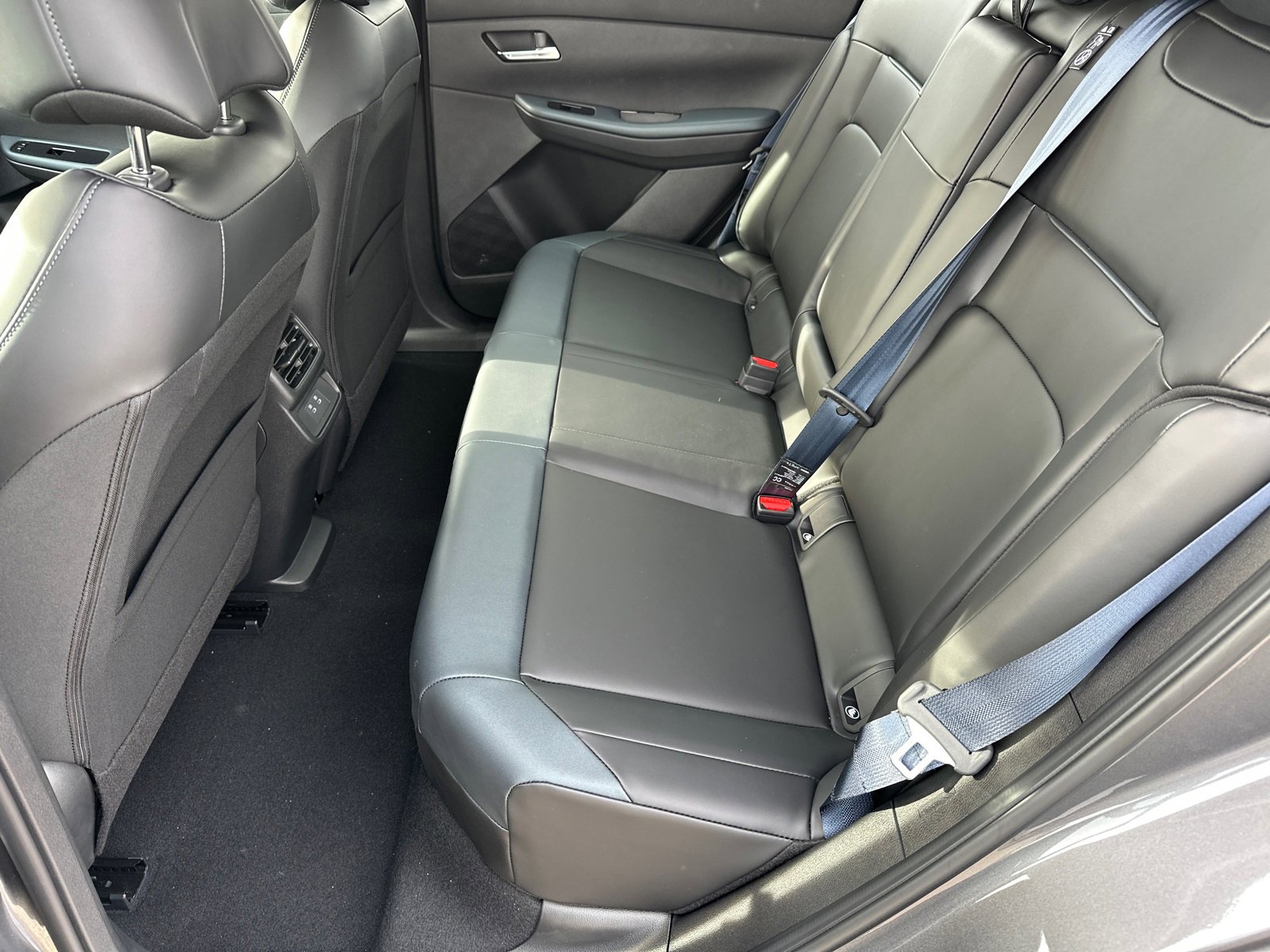 New 2026 Nissan Leaf SV+ w/ Floor Mat Package (SV+) image 20
