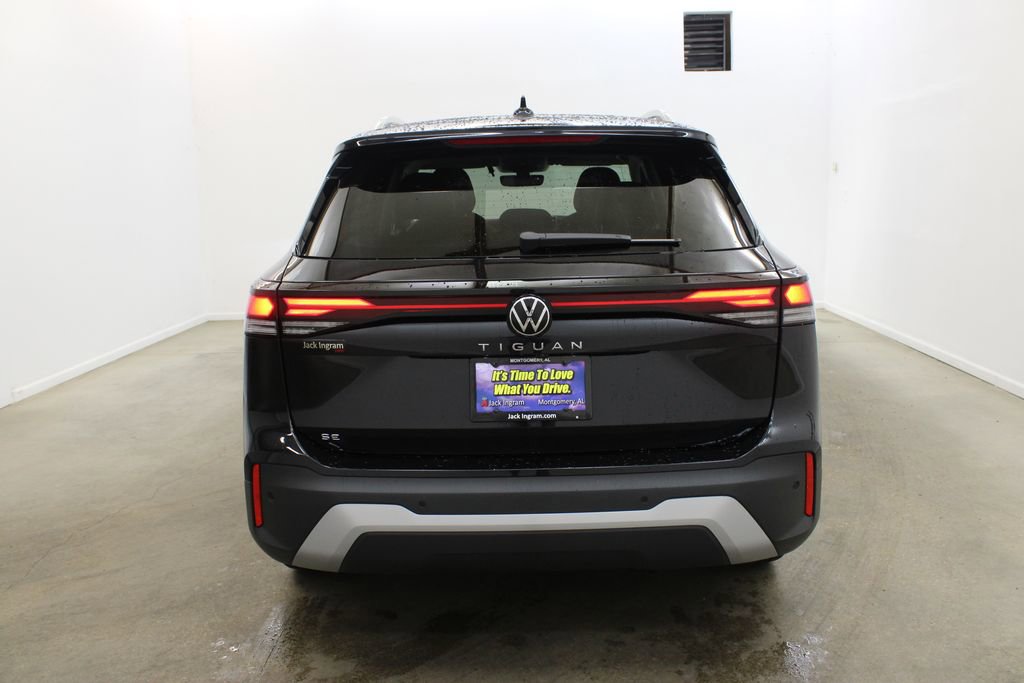 New 2026 Volkswagen Tiguan SE FWD image 4