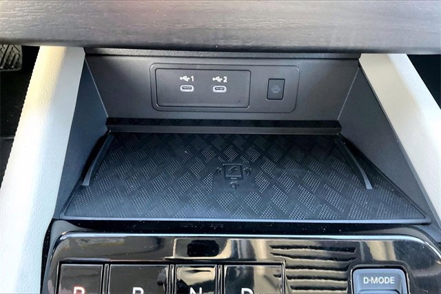 Certified 2025 Nissan Murano SV image 29