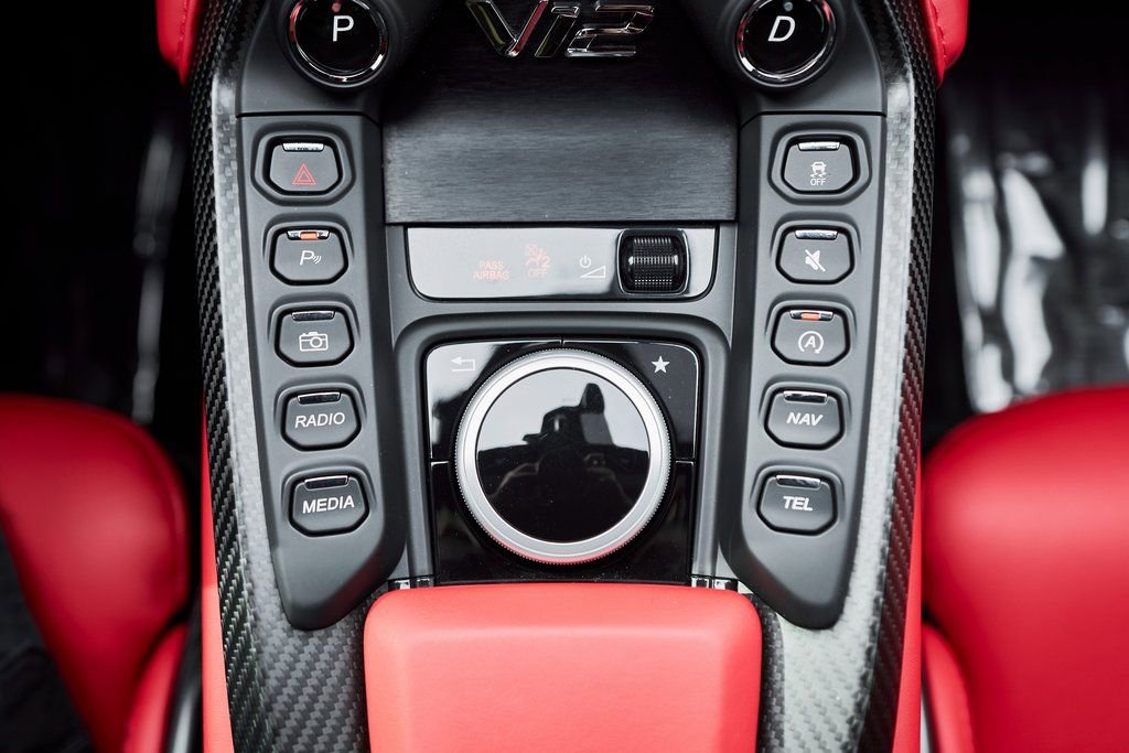 Used 2023 Aston Martin V12 Vantage image 63
