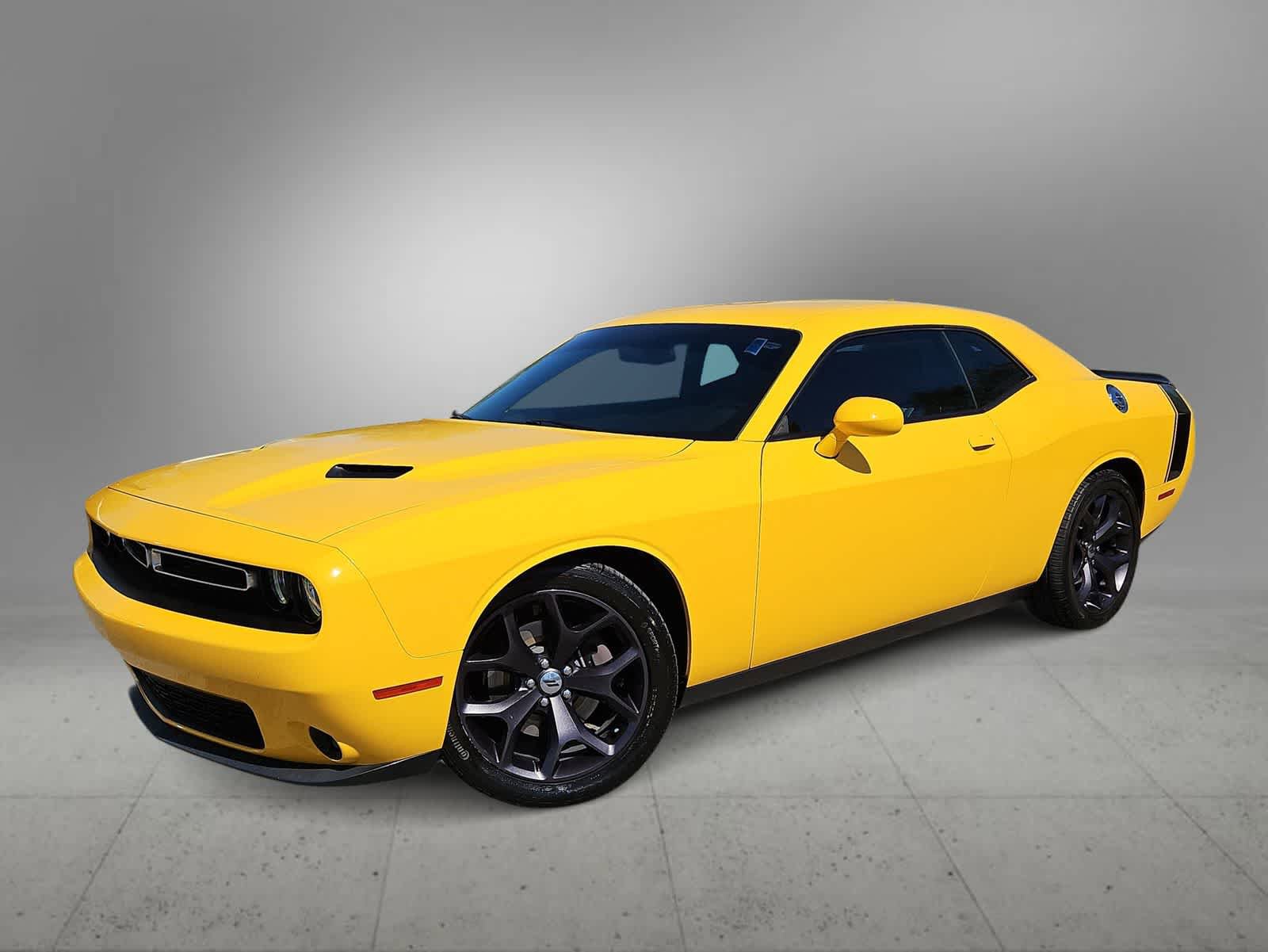 Used 2017 Dodge Challenger SXT Plus image 1