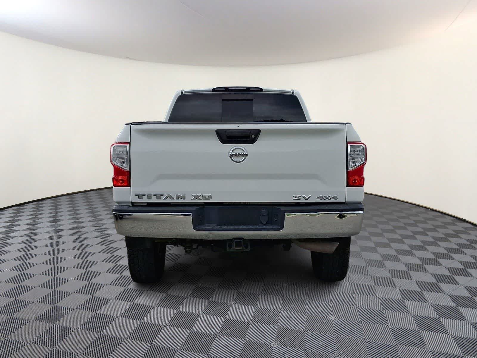 Used 2017 Nissan Titan XD AWD/4WD image 6