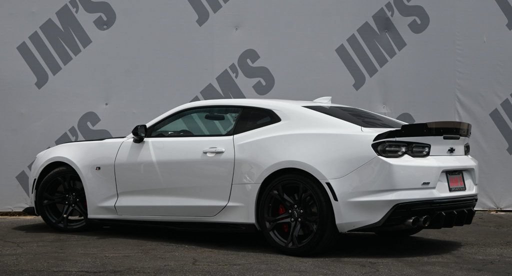 Used 2020 Chevrolet Camaro SS RWD image 7
