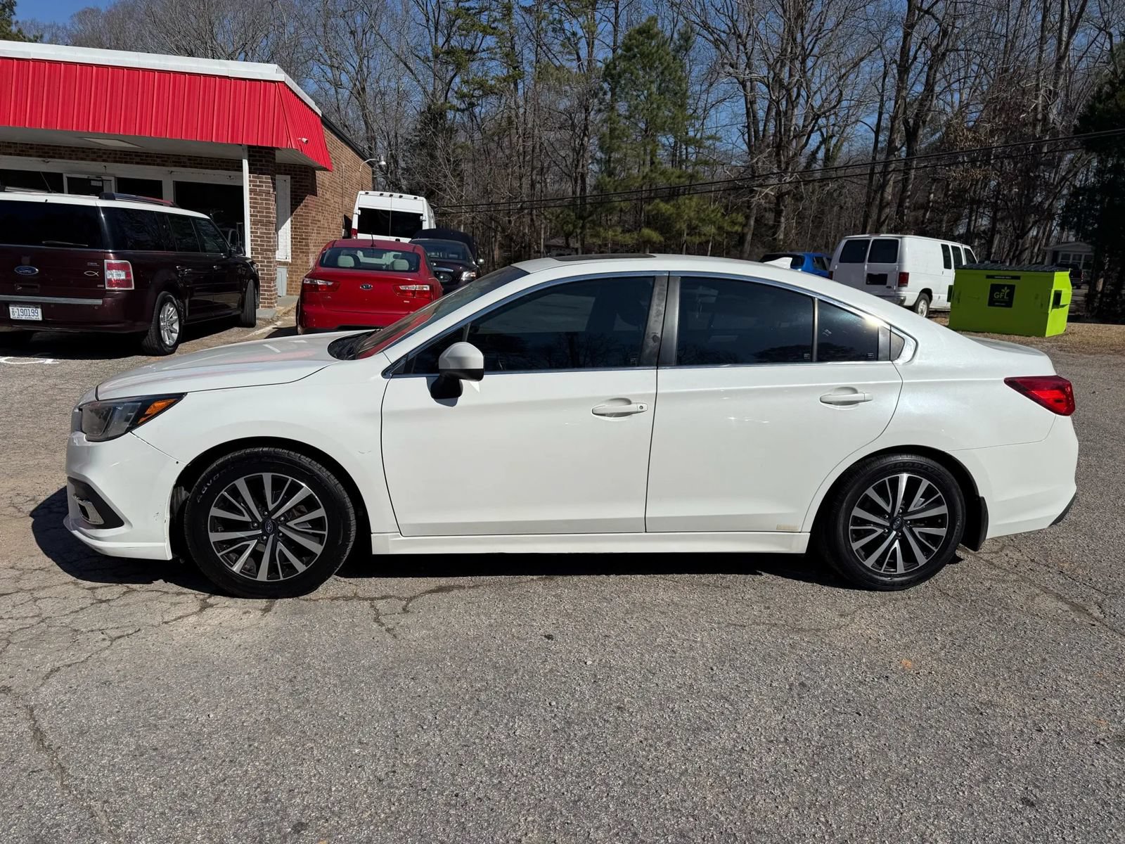 Used 2018 Subaru Legacy 2.5i Premium w/ Moonroof Package AWD/4WD image 2