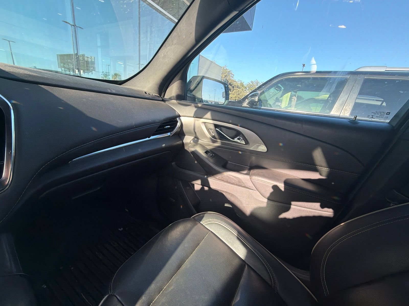 Used 2023 Chevrolet Traverse Premier w/ Redline Edition FWD image 12