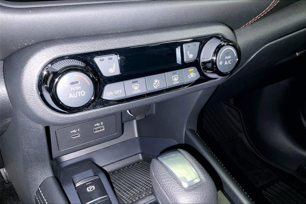 Used 2024 Nissan Kicks SR w/ SR Premium Package image 32