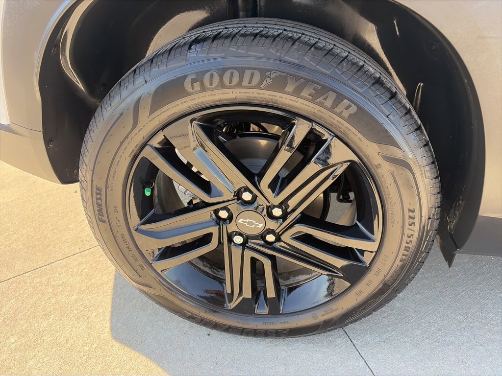 Certified 2025 Chevrolet Trax ACTIV w/ Sunroof Package image 10