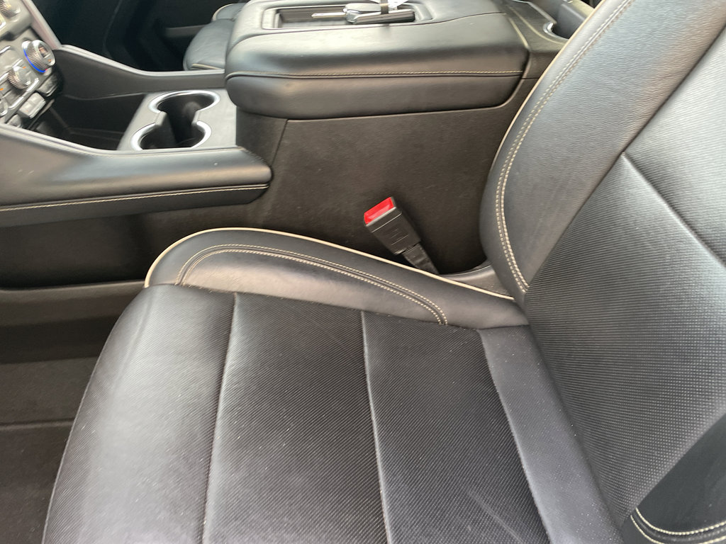 Used 2021 GMC Yukon XL SLT image 13