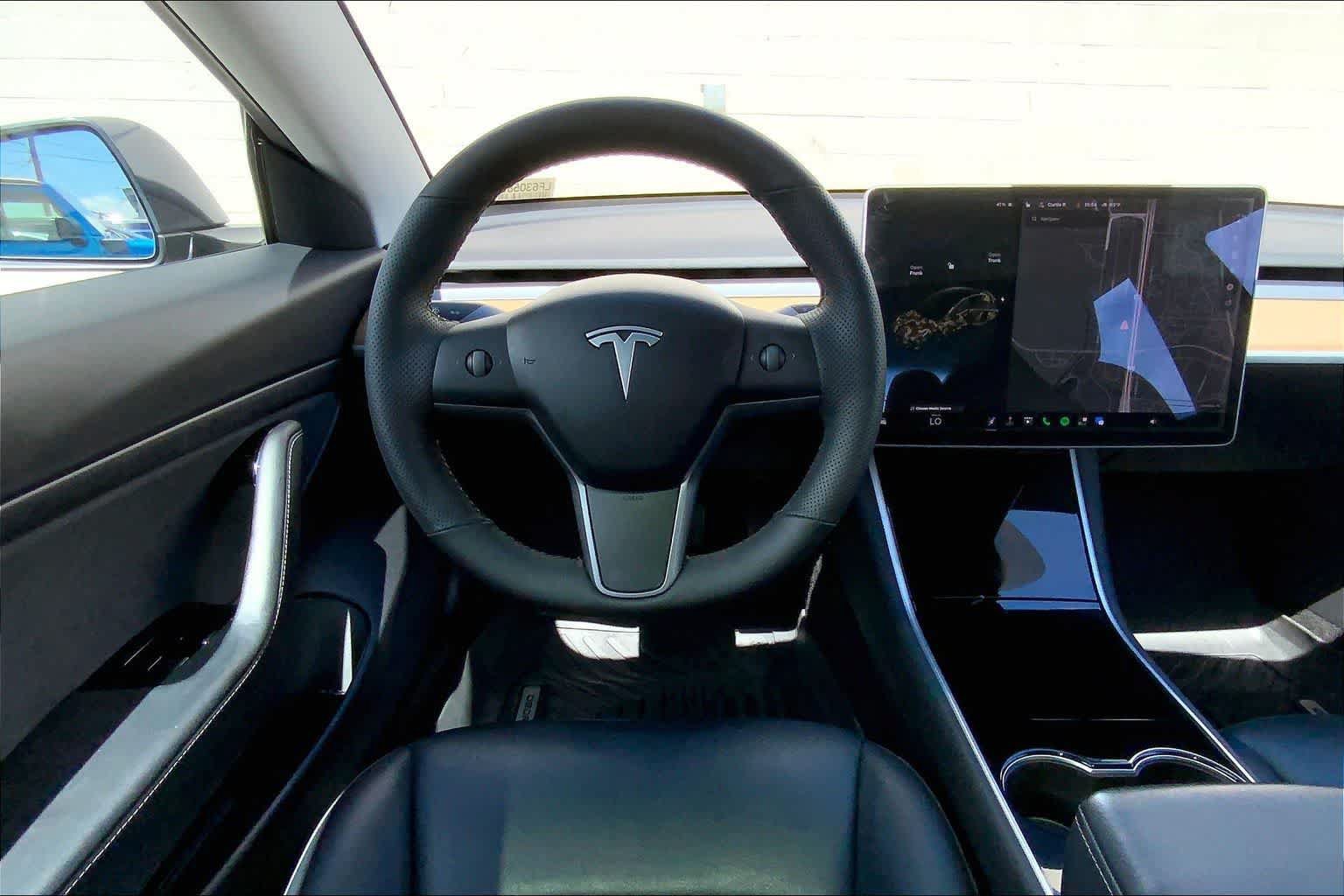 Used 2020 Tesla Model 3 Standard Range Plus RWD image 14