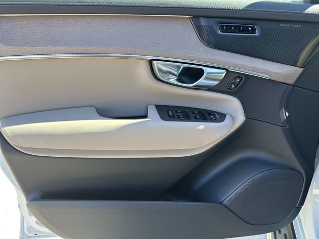 New 2026 Volvo XC90 B6 Plus w/ Protection Package image 13