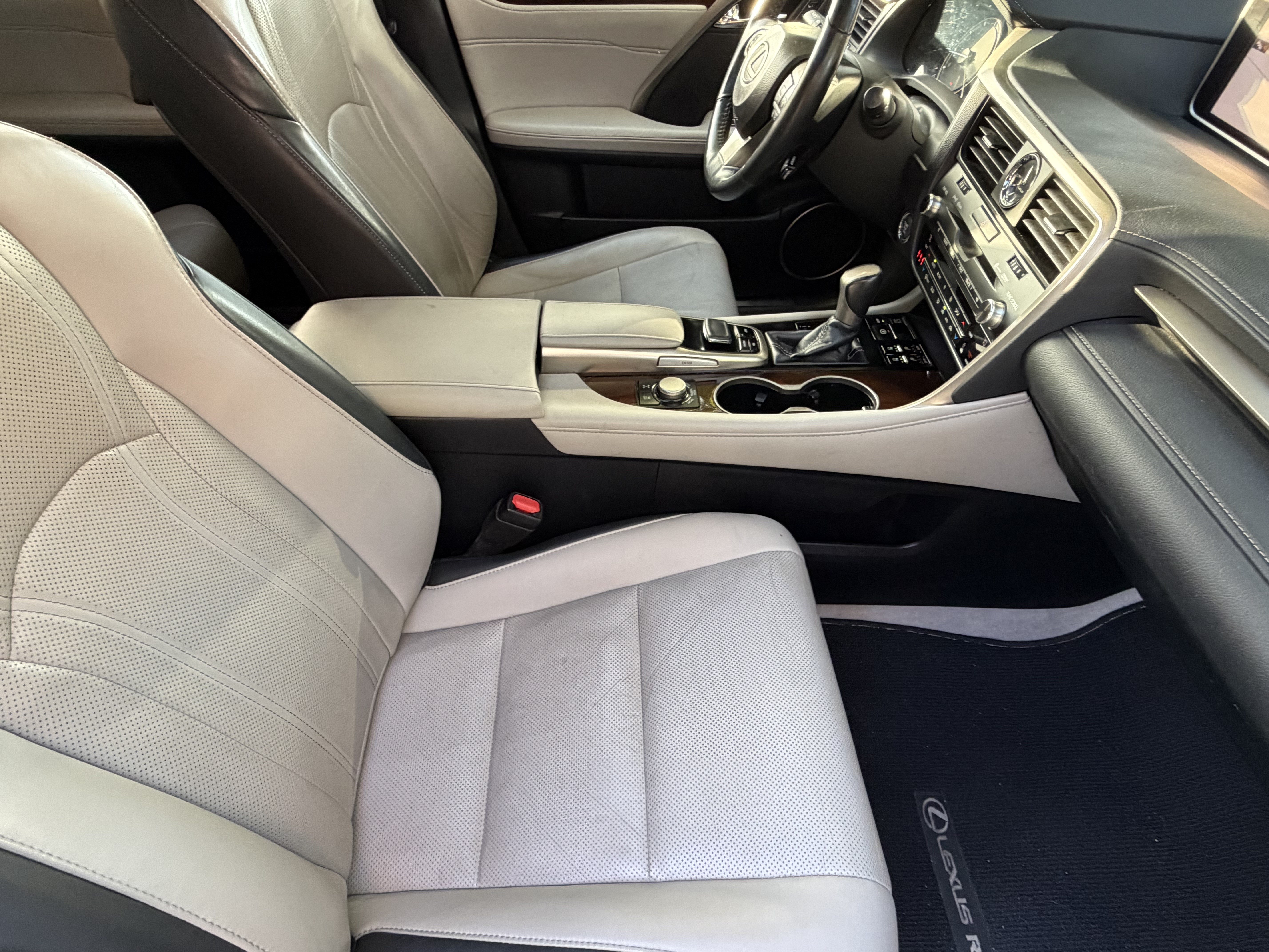 Used 2017 Lexus RX 350 AWD w/ Premium Package image 43