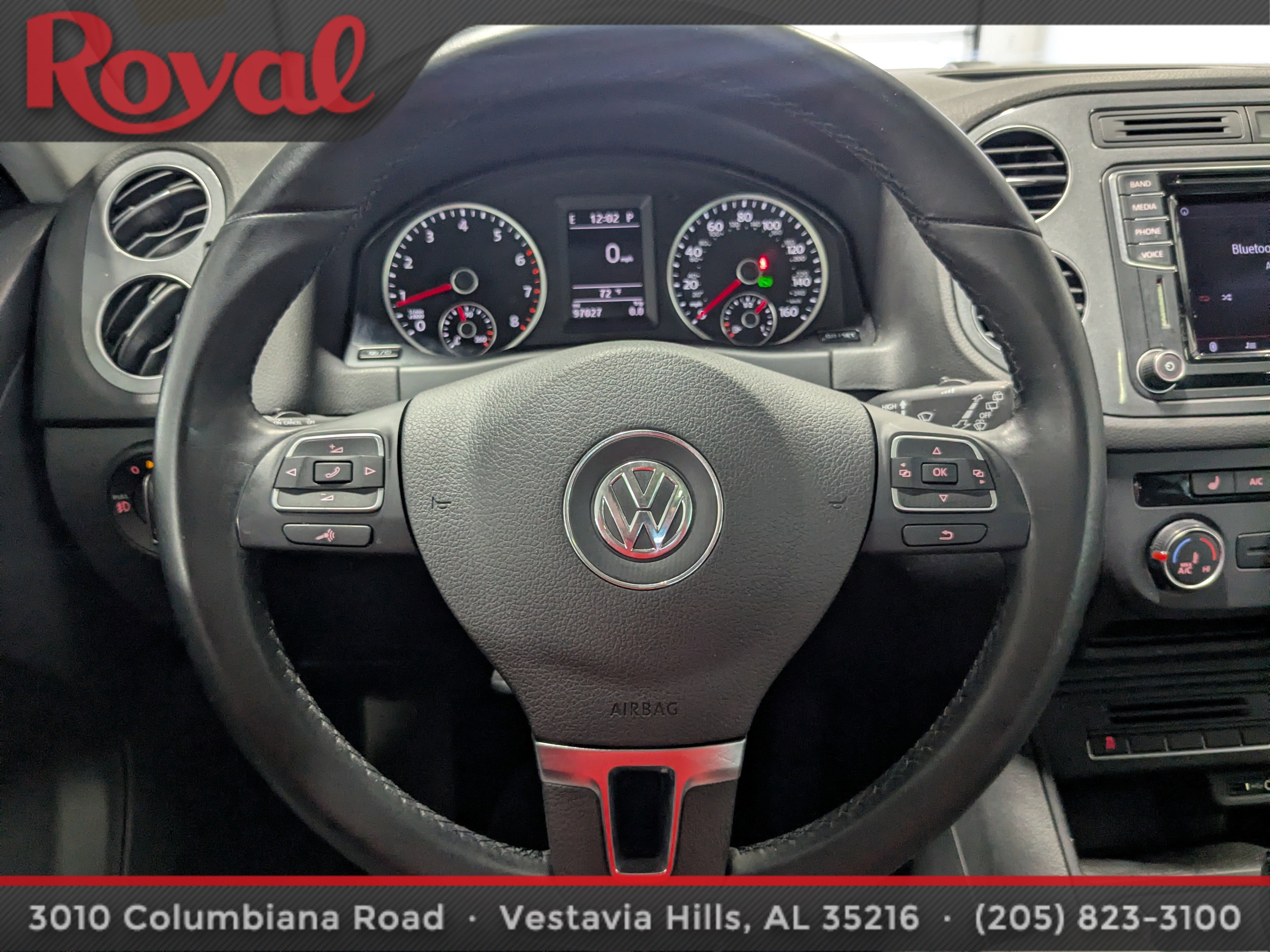 Used 2016 Volkswagen Tiguan SE image 19