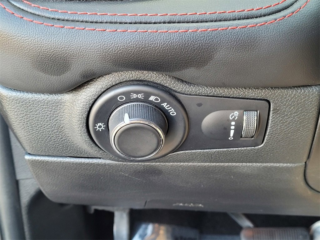 Used 2024 Dodge Durango GT image 25