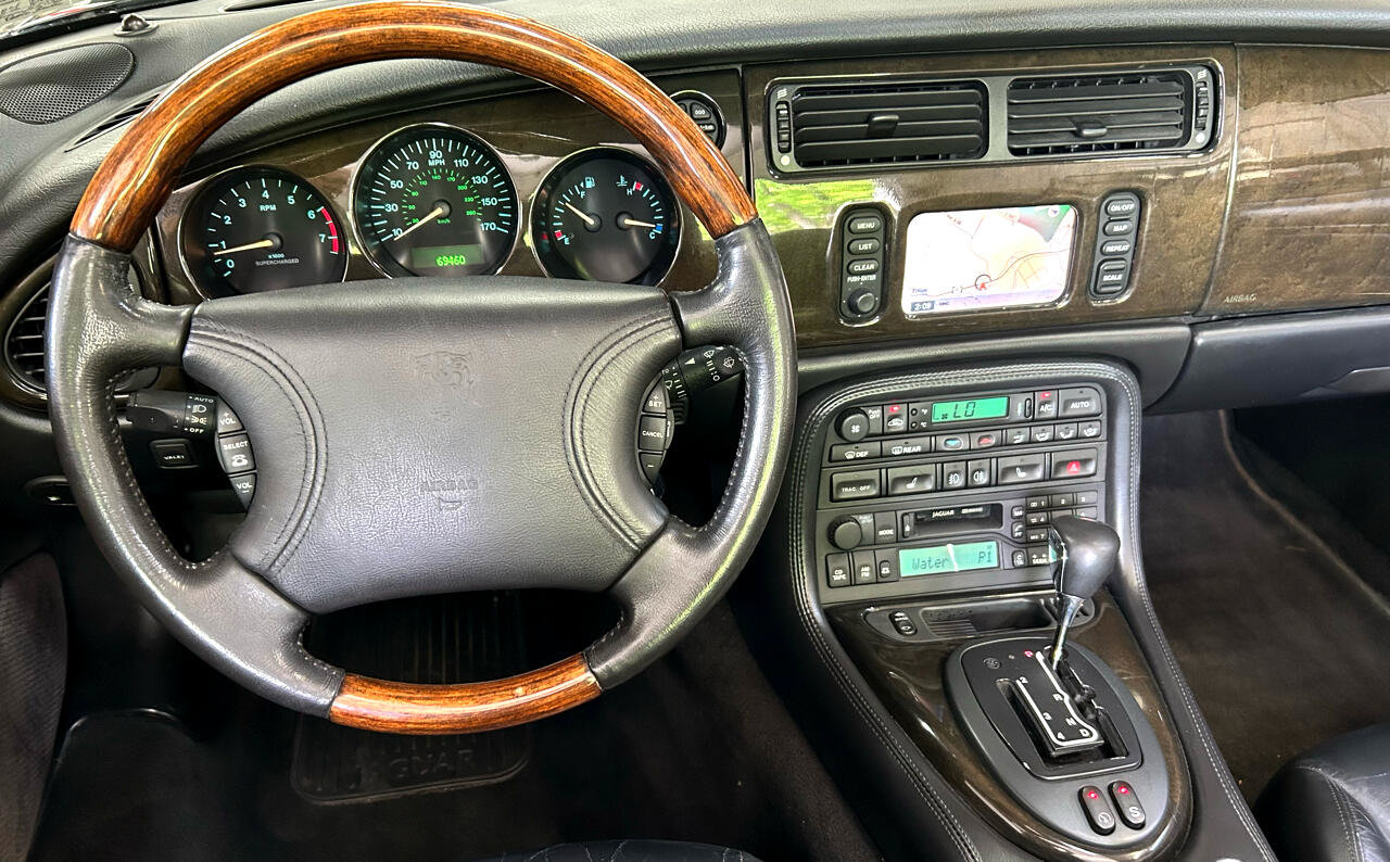 Used 2000 Jaguar XK8 Convertible RWD image 17