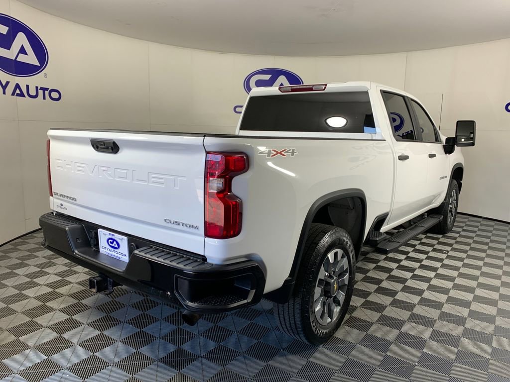 Used 2022 Chevrolet Silverado 2500 Custom w/ Custom Value Package AWD/4WD image 3