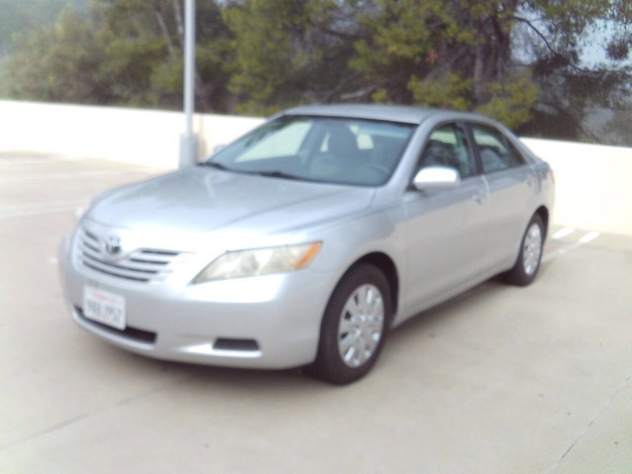 Used 2009 Toyota Camry LE image 3