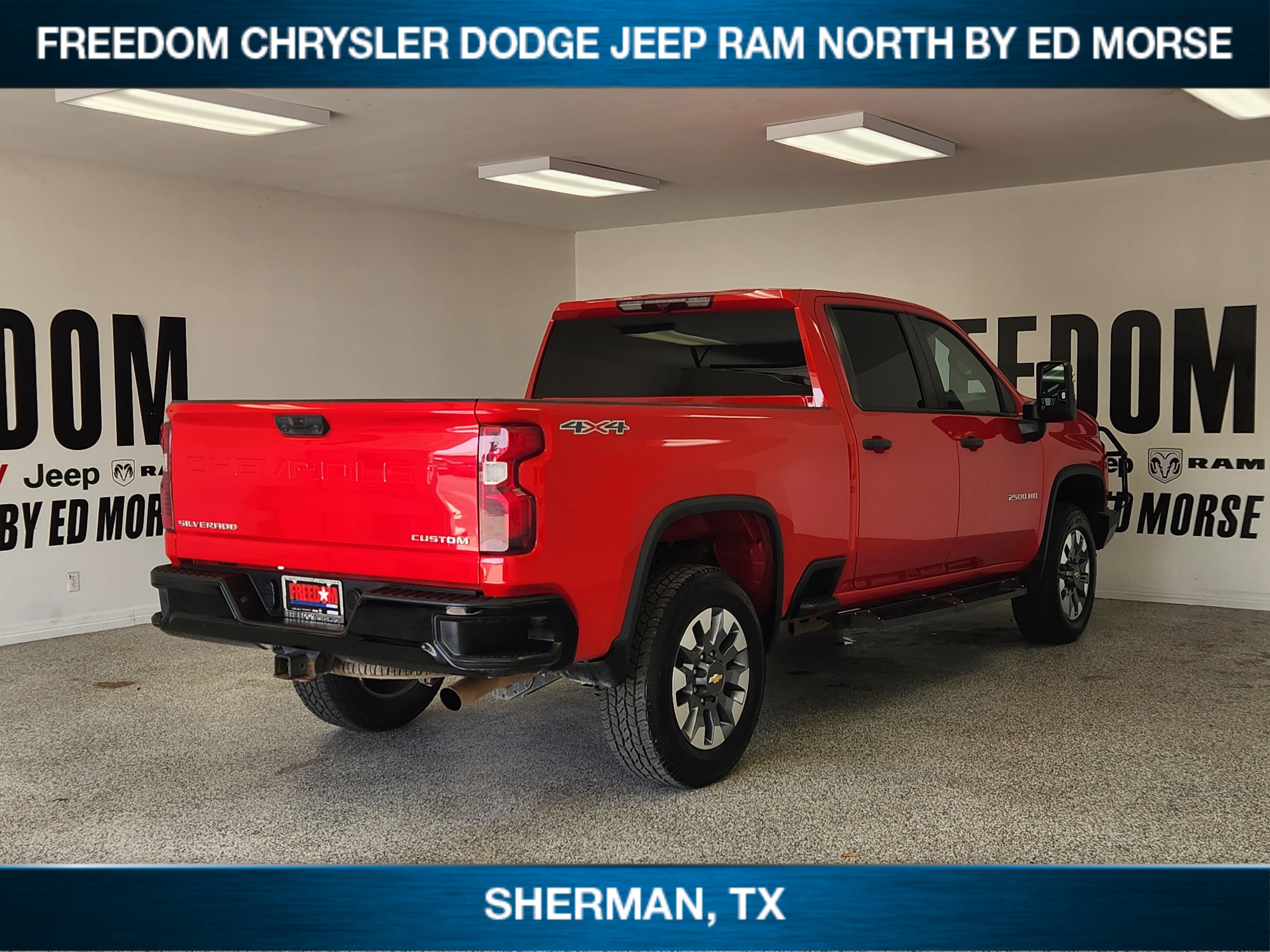 Used 2023 Chevrolet Silverado 2500 Custom w/ Custom Value Package AWD/4WD image 4