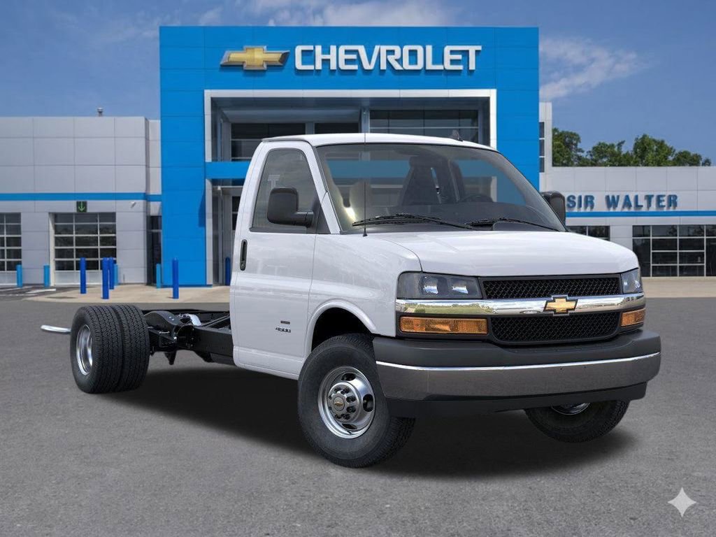 New 2025 Chevrolet Express 3500 w/ Power Convenience Package RWD image 8