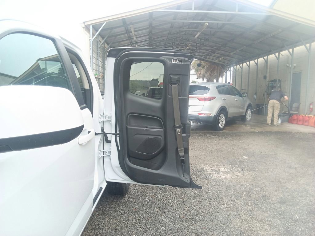 Used 2022 Chevrolet Colorado W/T w/ WT Convenience Package RWD image 29