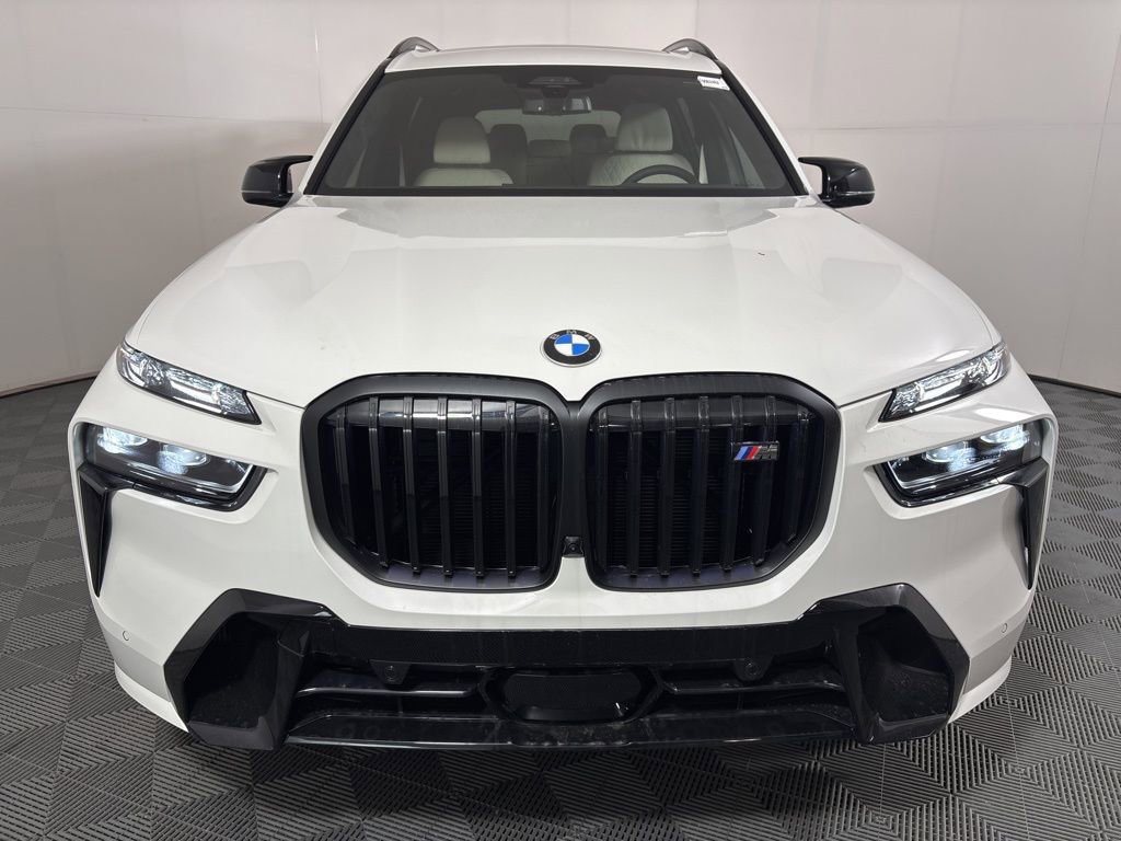 New 2026 BMW X7 M60i image 3