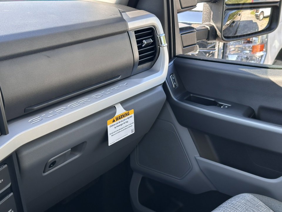 New 2025 Ford F250 XLT w/ FX4 Off-Road Package image 34