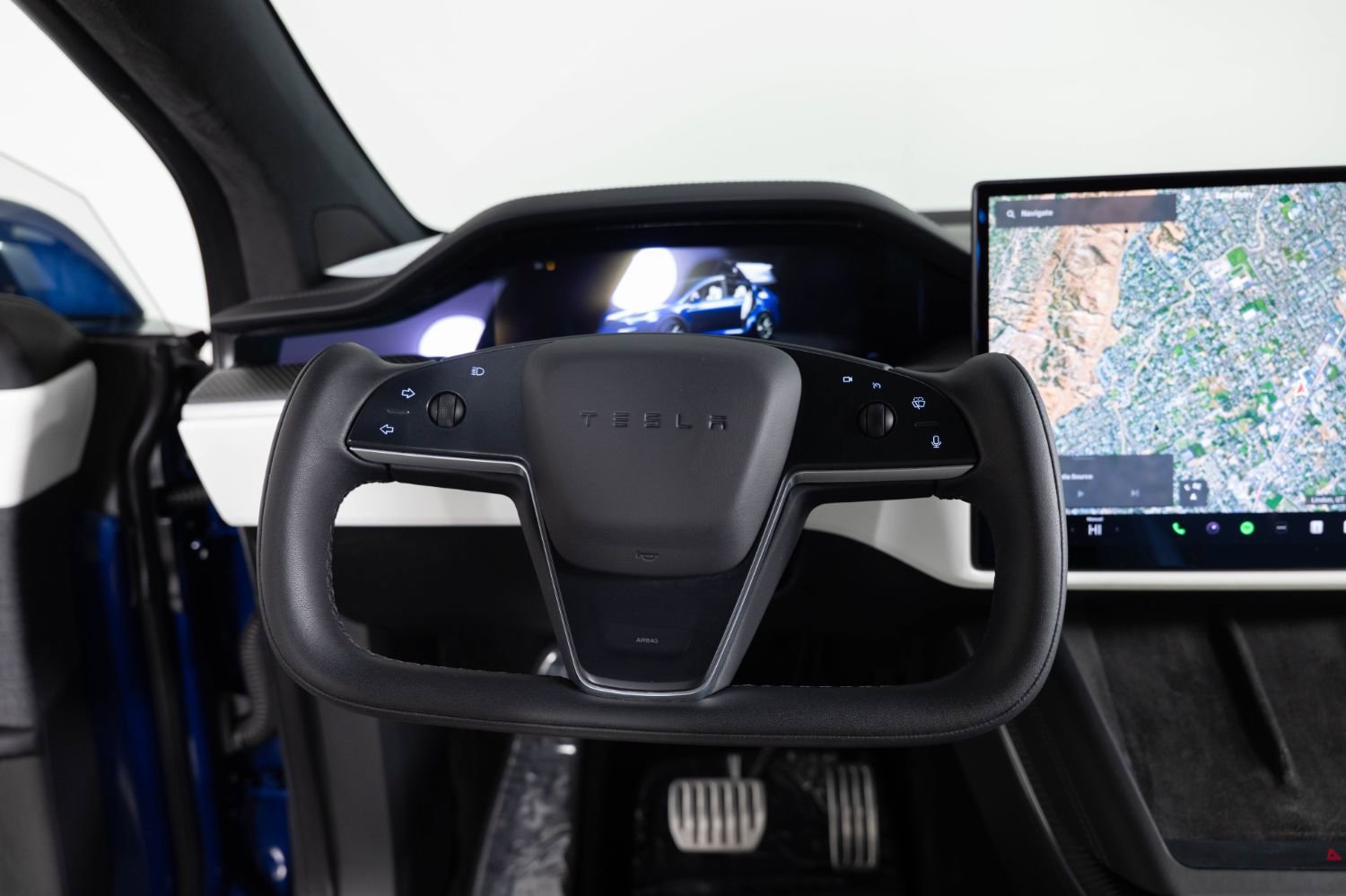 Used 2023 Tesla Model X Plaid image 30