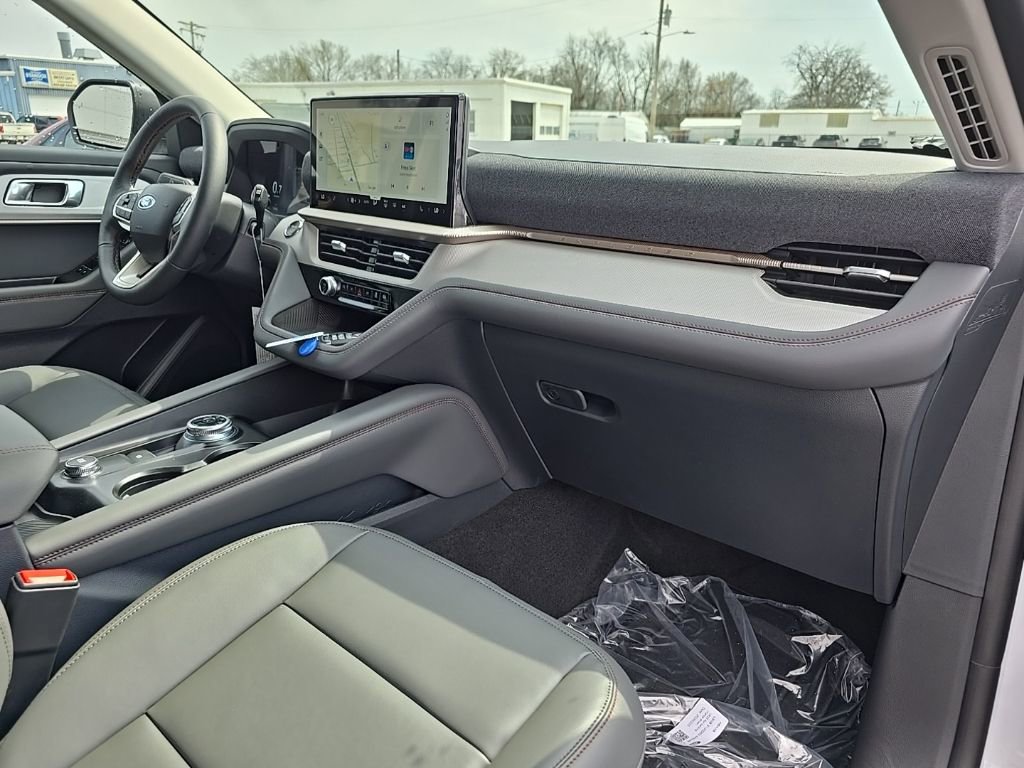 New 2026 Ford Explorer Active image 49