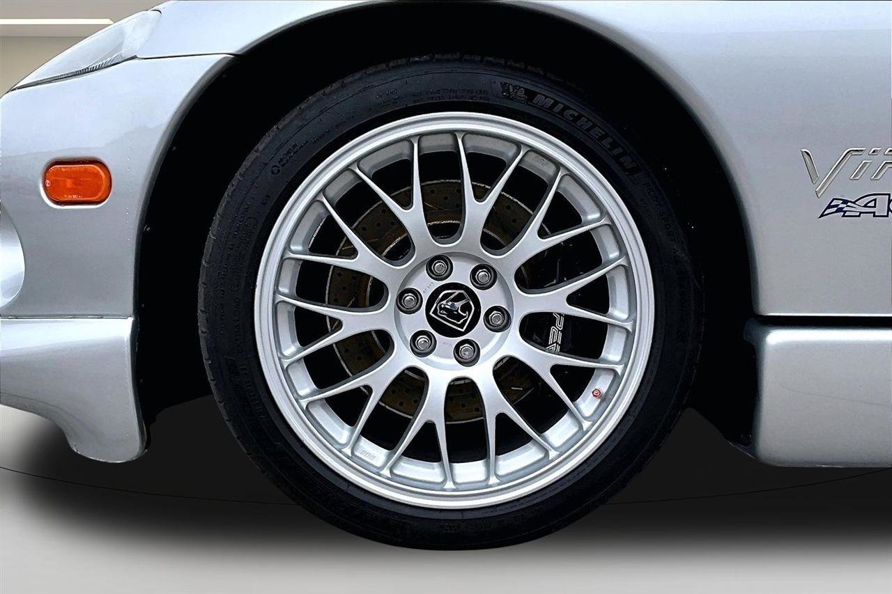 Used 1999 Dodge Viper GTS RWD image 31