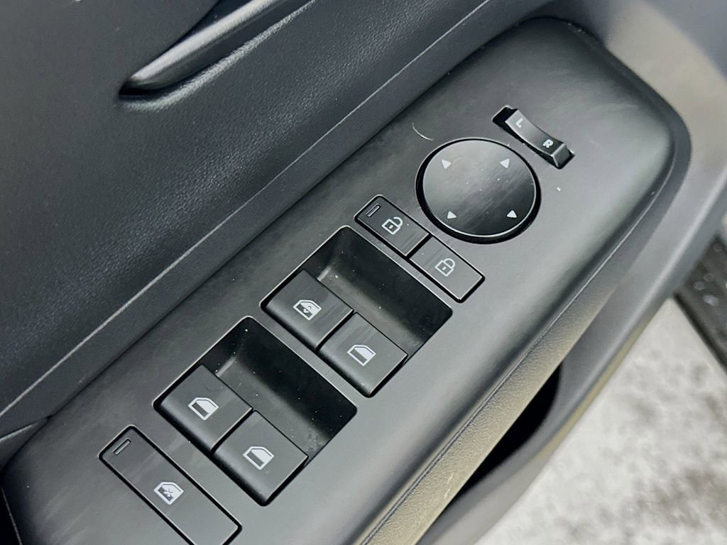 Used 2025 Hyundai Kona SEL image 20