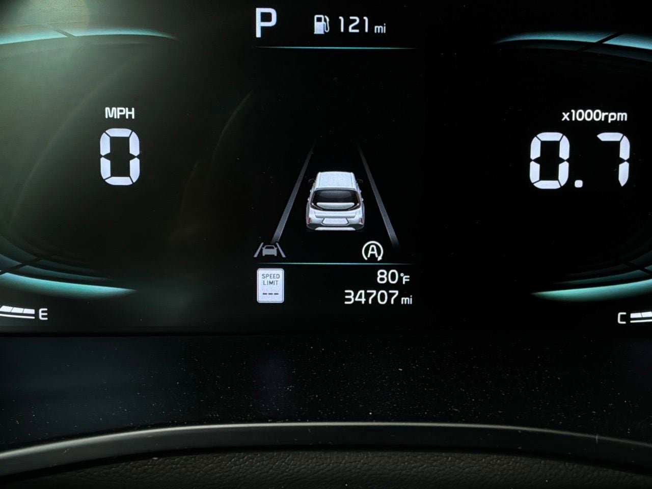 Used 2025 Kia Soul LX w/ LX Technology Package FWD image 35
