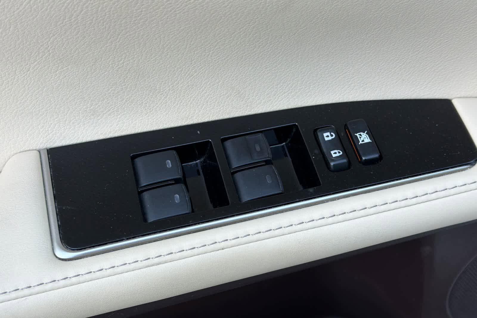 Used 2016 Lexus ES 350 w/ Luxury Package w/Wood Trim FWD image 13